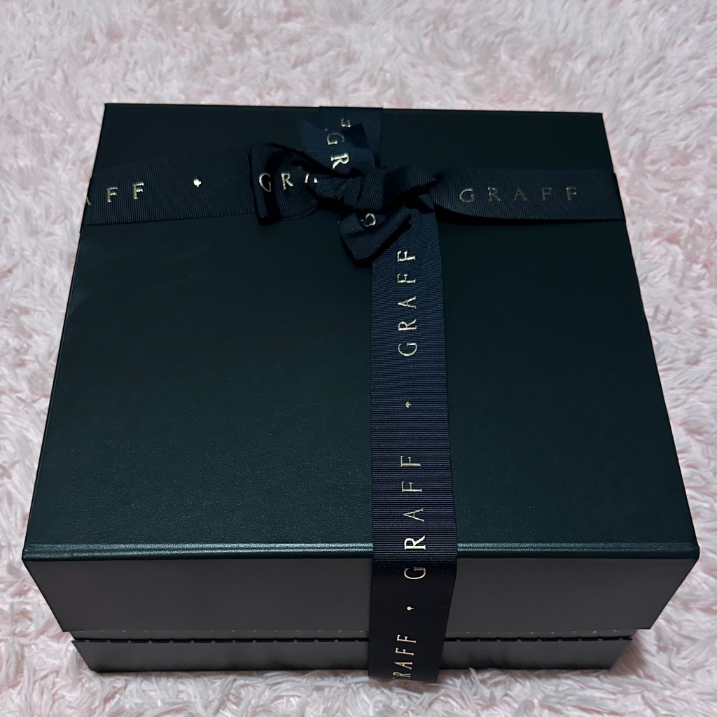Black Gift Box With Ribbon 350$